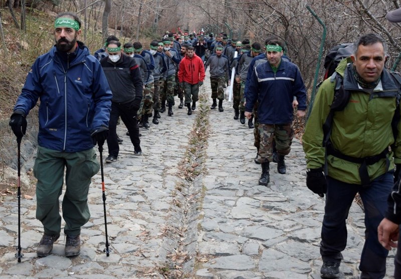 صعود کوهنوردان منتخب ارتش به ارتفاع کلکچال تهران همزمان با سالروز شهادت سپهبد سلیمانی