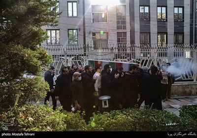 مراسم وداع باشهید سید مرتضی رضا قدیری بی سیم چی گردان کمیل،در اداره کل حراست شهرداری تهران