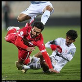 دیدار تیم‌های فوتبال پرسپولیس و تراکتور