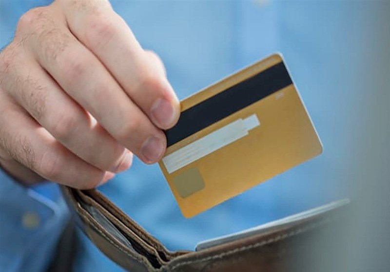 آیا خرید با کارت بانکی سرقتی جرم کلاهبرداری رایانه‌ای است؟
