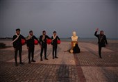 نمایش خیابانی«سرباز حاج قاسم» در بوشهر اجرا شد