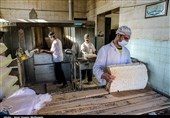توزیع 2500 نان توسط یک خانواده شهید به نیت شهید رئیسی