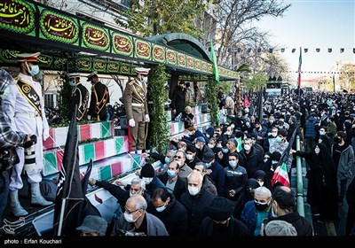 تشییع پیکرهای 150 شهید دوران دفاع مقدس در تهران - 1