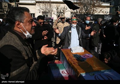 تشییع پیکر 150 شهید دوران دفاع مقدس در تهران