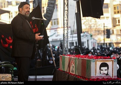مداحی حاج محمود کریمی در تجمع عزاداران فاطمی در میدان شهید طهرانی مقدم