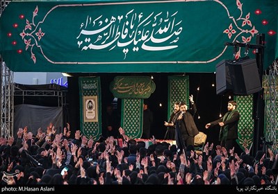 مداحی حاج محمود کریمی،سیدمحمود علوی و ابراهیم رحیمی در تجمع عزاداران فاطمی در میدان شهید طهرانی مقدم