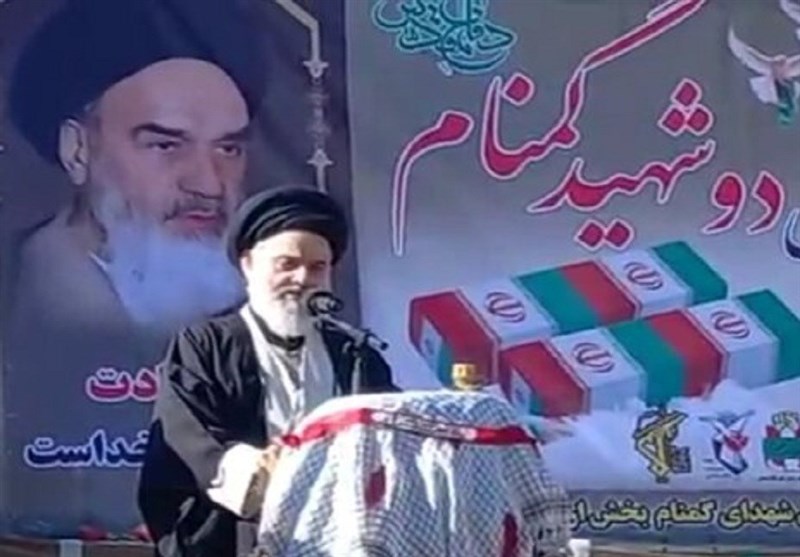 آیت‌الله حسینی بوشهری: مردم همواره پای انقلاب و آرمان‌های انقلاب ایستاده‌اند