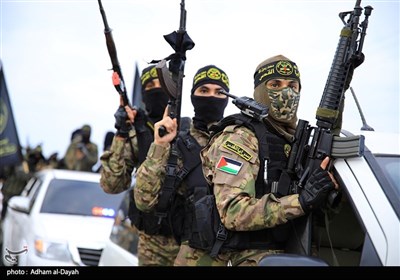 سرايا القدس الجناح العسكري لحركة الجهاد الإسلامي تنظم مسيراً عسكرياً في قطاع غزة