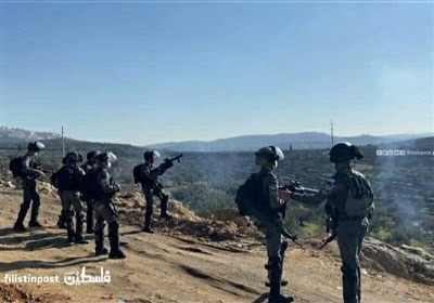  زخمی شدن ۸۰ فلسطینی در کرانه باختری/ زمین خوردن نظامی رژیم اسرائیل در مصاف با جوانان فلسطینی 