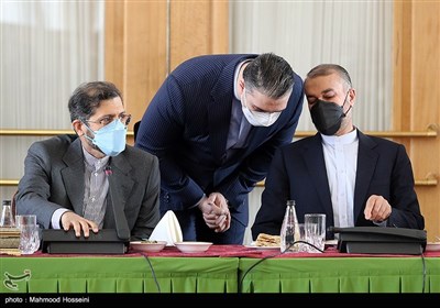 حسین امیرعبدالهیان وزیر امور خارجه در دیدار با نمایندگان اقلیت های دینی