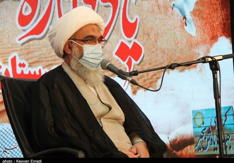 امام جمعه بوشهر: شهدا با ایثارگری اقتدار ملی خلق کردند + تصویر