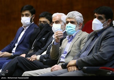 رحیم احمدی روشن پدر شهید در مراسم بزرگداشت شهید احمدی روشن
