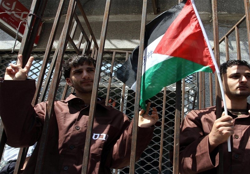 الأسرى الإداریون یواصلون مقاطعتهم للمحاکم الصهیونیة للیوم 23 على التوالی