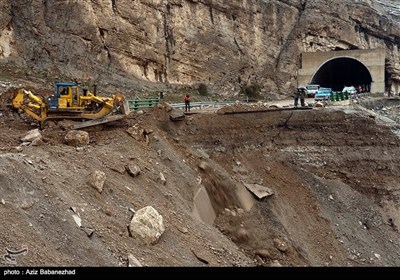 مسدود شدن آزادراه پل زال - خرم آباد