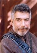 بزرگداشت بازیگر سرشناس تاجیک سریال &quot;در چشم باد&quot;