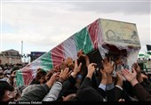 تشییع پیکر شهید چترباز ‌تیپ 55 هوابرد در شیراز/ پیکر ‌شهید ‌کریمی در گلزار شهدا آرام گرفت