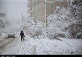 گزارش تسنیم از بارش سنگین برف در کردستان و غافلگیری مسئولان/ خیابان‌ها‌ در بدترین شرایط ‌قرار دارد