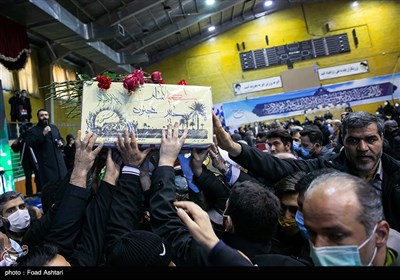 مراسم تشییع و خاکسپاری پیکر دو شهید گمنام در وزارت ورزش