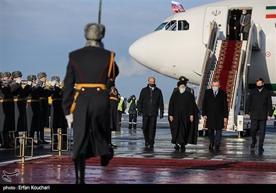 ورود رئیس جمهور به فرودگاه مسکو