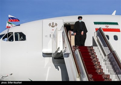 ورود رئیس جمهور به فرودگاه مسکو