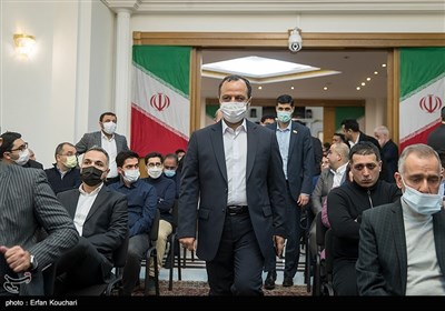سید احسان خاندوزی در دیدار رئیس جمهور با ایرانیان مقیم روسیه