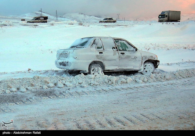 برف و کولاک آسمان قزوین را فرامی‌گیرد