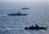 مناورات &quot;حزام الامن البحری 2022&quot;.. السفن الحربیة الإیرانیة والصینیة والروسیة تطلق النیران على أهداف بحریة مفترضة