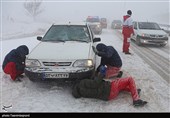 به 2 هزار نفر در برف و کولاک استان گلستان امدادرسانی شد