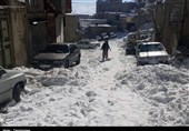 گزارش|کوچه‌ها و خانه‌های مردم سنندج در محاصره برف/شهرداری برای برف‌روبی و نمک‌پاشی کاری نمی‌کند+تصاویر