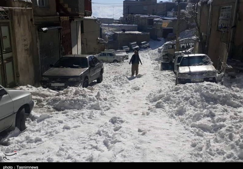 386 روستای استان لرستان همچنان در محاصره برف قرار دارند
