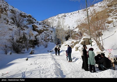 طبیعت زمستانی آبشار گنجنامه همدان