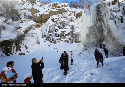 طبیعت زمستانی آبشار گنجنامه همدان