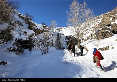 طبیعت زمستانی آبشار گنجنامه همدان