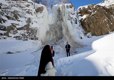 طبیعت زمستانی آبشار گنجنامه همدان