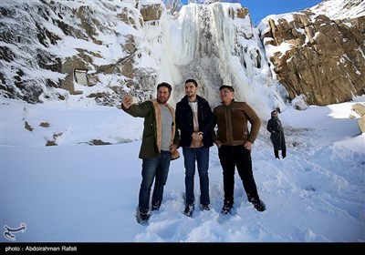 طبیعت زمستانی آبشار گنجنامه همدان