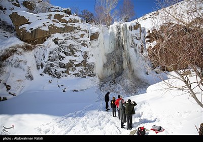 طبیعت زمستانی آبشار گنجنامه همدان