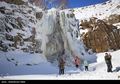 طبیعت زمستانی آبشار گنجنامه همدان