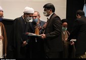 تجلیل از فعالان و منتخبان شوراهای حل اختلاف در خمین به روایت تصویر
