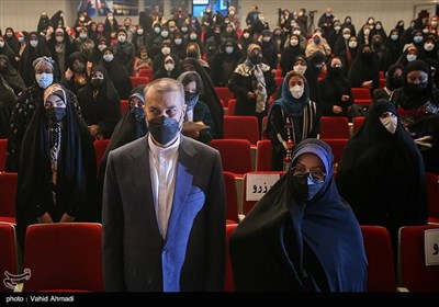  حسین امیر عبداللهیان وزیر امور خارجه و همسرش در مراسم بزرگداشت روز زن 