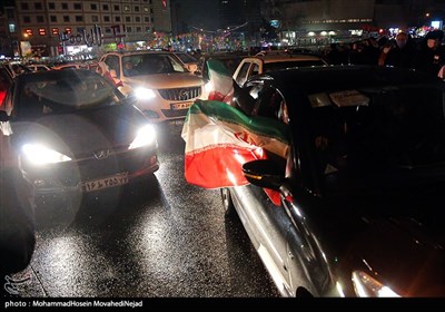 شادی مردم تهران پس از صعود تیم ملی فوتبال به جام جهانی 2022