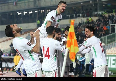 دیدار تیم های ملی فوتبال ایران و عراق