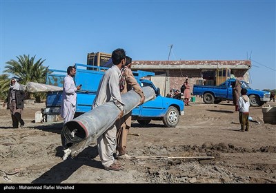 اهدای لوازم منزل و دام به سیل زدگان تحت پوشش کمیته امداد - کرمان