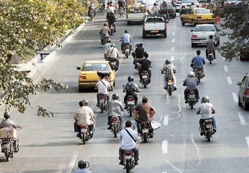 ویراژ موتورسیکلت‌‌ها روی حقوق پیاده‌ها / پیاده‌راه سلامت شیراز ایمن‌سازی می‌شود