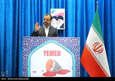 سیداحسان خاندوزی وزیر امور اقتصادی و دارایی در نماز جمعه تهران