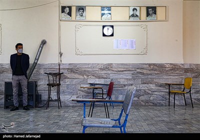 تصاویر شهدای دبیرستان آیت الله سعیدی در حاشیه سیزدهمین المپیاد دانش‌آموزی نانو