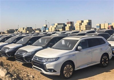  گره واردات خودرو به دست دولت باز می‌شود 