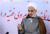 امام جمعه قزوین: باید انقلاب اسلامی را در برابر هر گونه فتنه بیمه کنیم