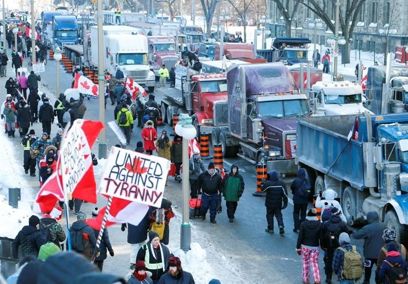 Ottawa Mayor Declares State of Emergency to Deal with Trucking Blockade