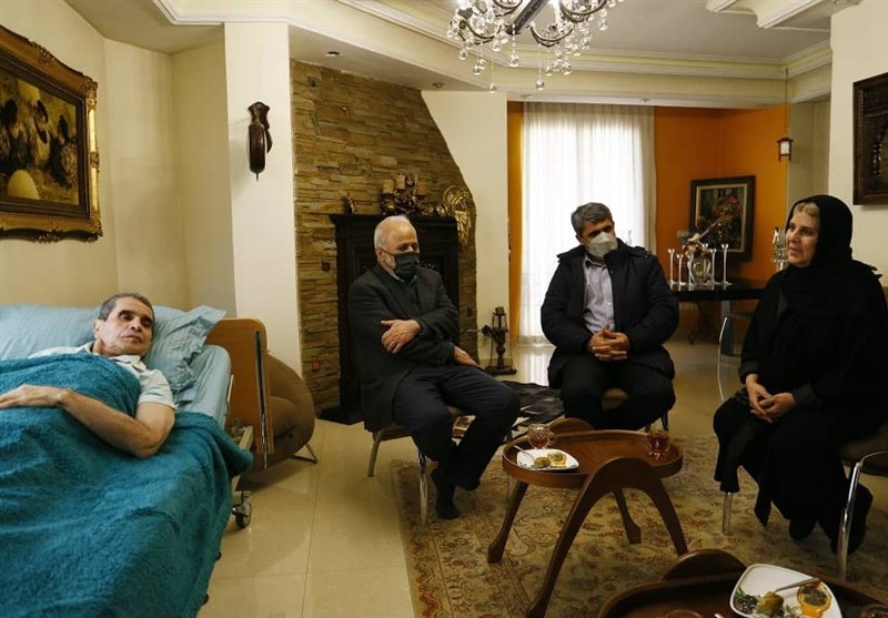 نمایندگان سازمان سینمایی به عیادت &quot;اصغر شاهوردی&quot; رفتند
