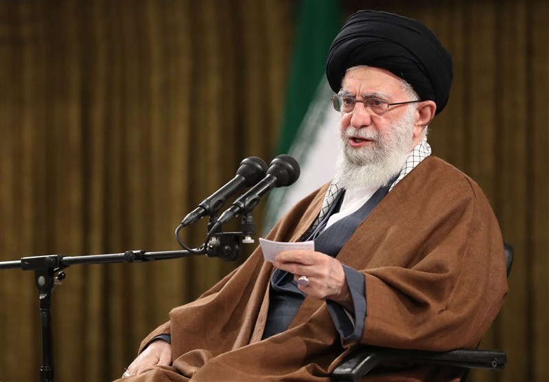 امام خامنه‌ای: مردم از کیفیت‌ خودرو ناراضی‌اند؛ درست میگویند و حق با مردم است/ با دخالت مسئولین و دستگاه‌های دولتی در فعالیت‌های اقتصادی موافق نیستم